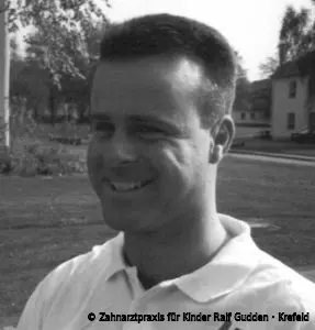 Ralf Gudden, Zahnarzt und zertifizierter Spezialist für Kinder- und Jugendzahnheilkunde